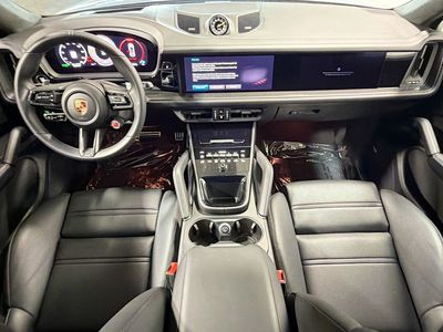 2024 Porsche Cayenne - Photo 16
