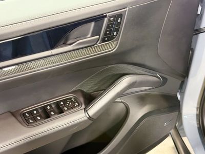 2024 Porsche Cayenne - Photo 23