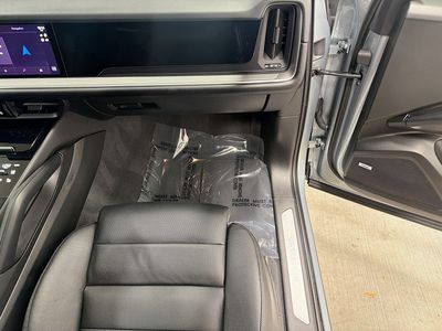 2026 Porsche Cayenne - Photo 18