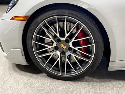 2022 Porsche 911 - Photo 39