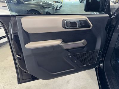 2022 Ford Bronco - Photo 16