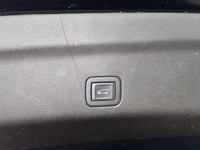 2023 GMC Yukon - Photo 17