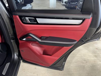 2022 Porsche Cayenne Coupe - Photo 11