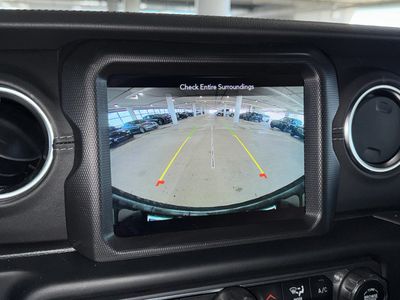 2023 Jeep Wrangler - Photo 27