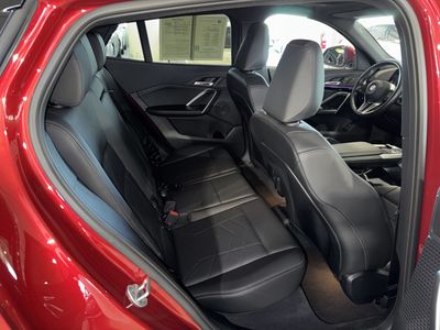 2025 BMW X2 - Photo 12