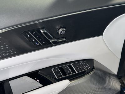 2023 Cadillac LYRIQ - Photo 18