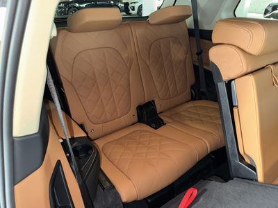 2026 BMW X7 - Photo 13