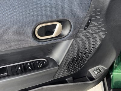 2025 MINI Cooper S - Photo 14