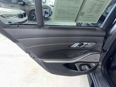 2022 BMW M3 — photo 16 view