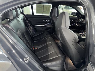 2022 BMW M3 — photo 12 view