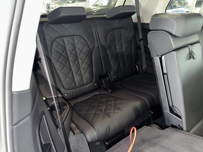 2026 BMW X7 - Photo 13