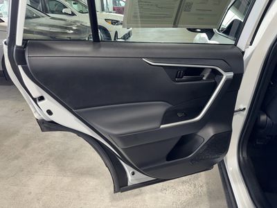 2024 Toyota RAV4 Hybrid - Photo 15