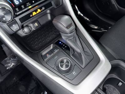 2024 Toyota RAV4 Hybrid - Photo 10