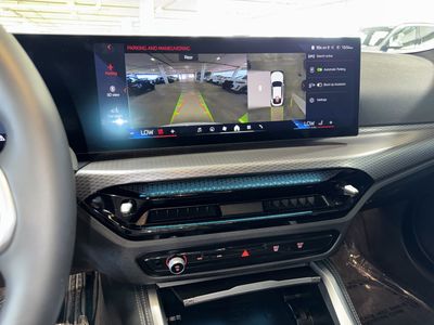 2025 BMW i4 - Photo 27