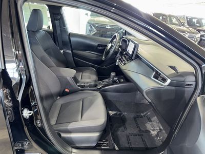 2025 Toyota Corolla - Photo 10