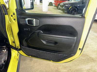 2023 Jeep Wrangler - Photo 9