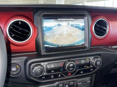 2023 Jeep Wrangler - Photo 27