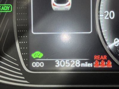 2024 Lexus UX - Photo 25