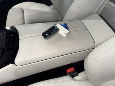 2025 BMW 5 Series - Photo 32