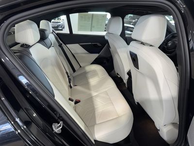 2025 BMW 5 Series - Photo 12