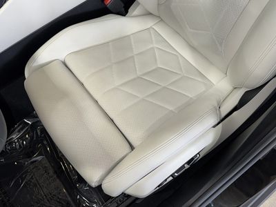 2025 BMW 5 Series - Photo 36