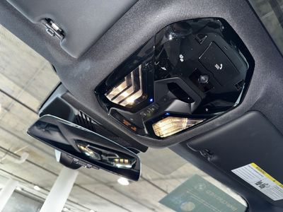 2025 BMW 5 Series - Photo 33