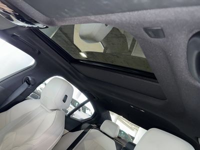 2025 BMW 5 Series - Photo 34