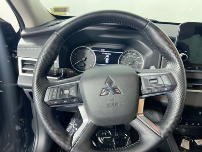 2022 Mitsubishi Outlander - Photo 15