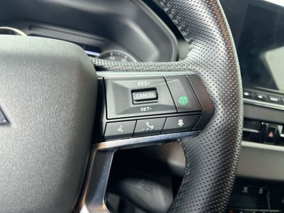 2022 Mitsubishi Outlander - Photo 17