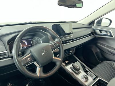 2022 Mitsubishi Outlander - Photo 27