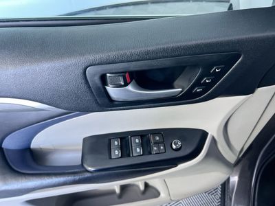 2017 Toyota Highlander - Photo 14