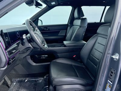 2025 Hyundai Santa Fe - Photo 12