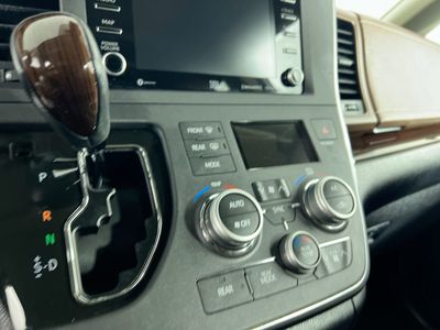 2019 Toyota Sienna - Photo 24
