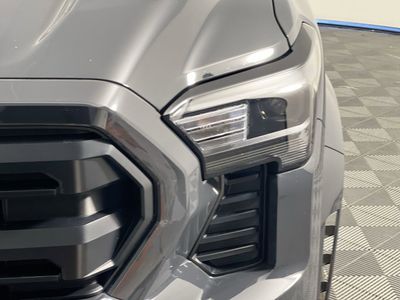 2025 Toyota Tacoma 4WD - Photo 9