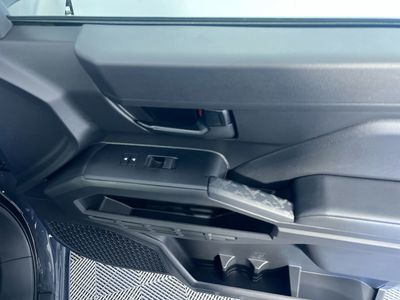 2025 Toyota Tacoma 4WD - Photo 29