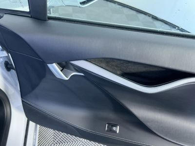 2021 Tesla Model S - Photo 28