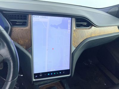 2021 Tesla Model S - Photo 24