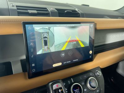 2023 Land Rover Defender - Photo 25