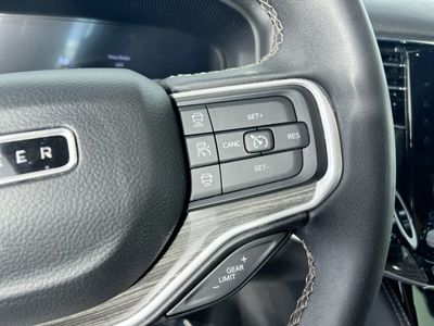 2022 Jeep Wagoneer - Photo 17