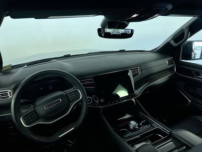 2022 Jeep Wagoneer - Photo 28