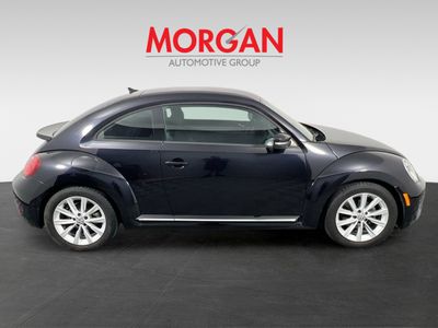 2018 Volkswagen Beetle - Photo 2