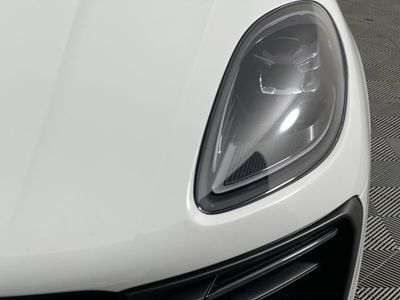 2024 Porsche Macan - Photo 9
