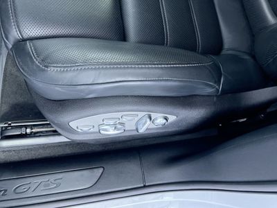 2024 Porsche Macan - Photo 13