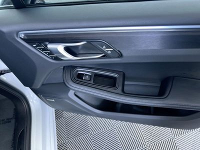 2024 Porsche Macan - Photo 29
