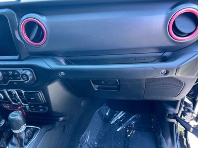 2021 Jeep Gladiator - Photo 31
