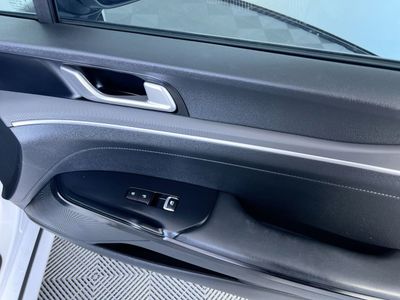 2021 Kia K5 - Photo 29