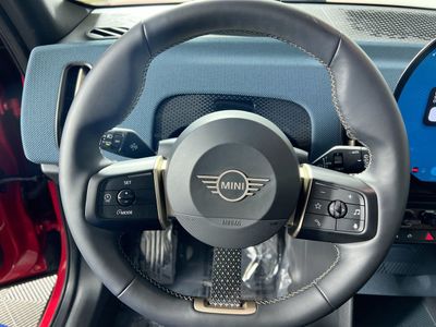 2025 MINI Countryman - Photo 15