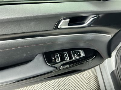 2023 Kia K5 - Photo 14