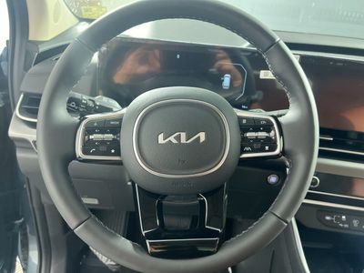 2026 Kia Carnival Hybrid - Photo 17