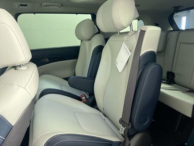2026 Kia Carnival Hybrid - Photo 29